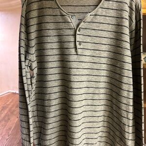 Vince Long Sleeve Henley in Gray and Black